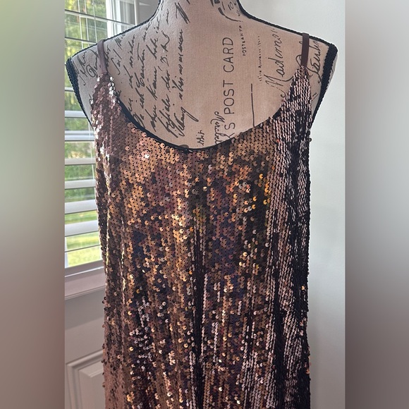 👗 Allegra K Women's Glitter Sequin Spaghetti Strap V-Neck Party Dress ✨ - Picture 3 of 13